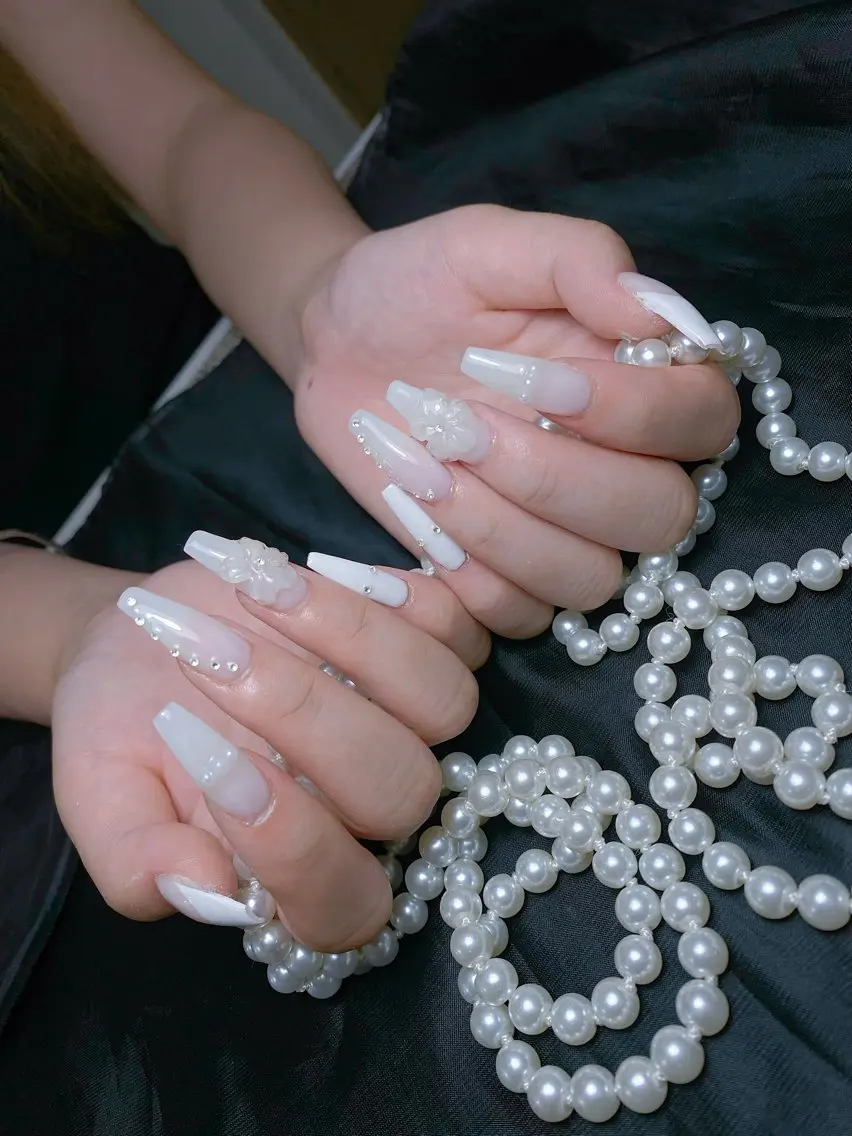 ネイル キラキラネイル マグネットネイル ぷっくりネイル 春ネイル ワンホンネイル Hi beauty 渋谷 ネイルのネイルデザイン