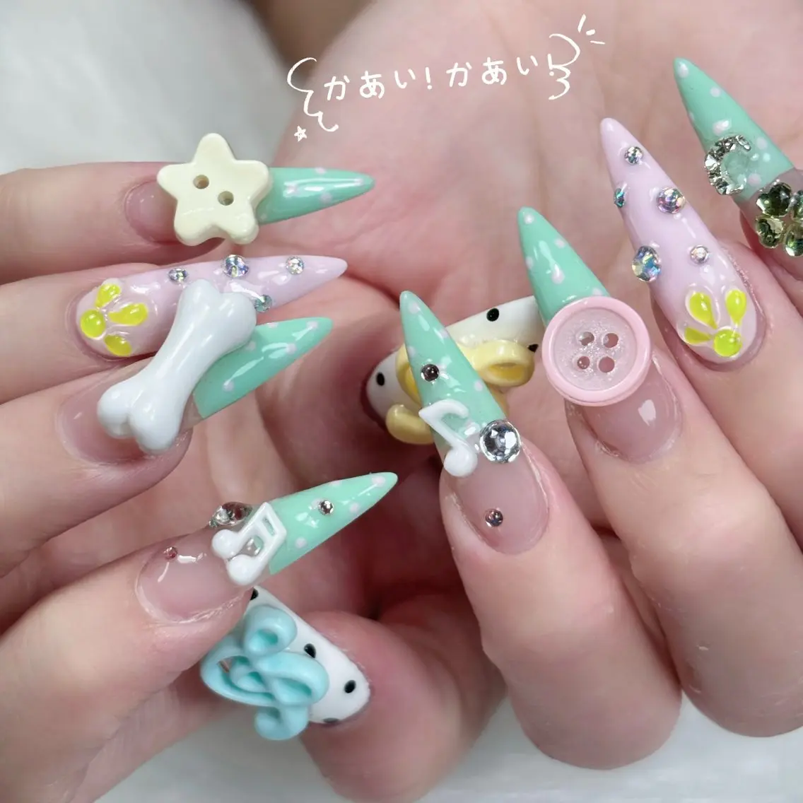 ネイル ジェルネイル キラキラネイル ロングネイル マグネットネイル 持ち込み ハンドネイル Sully Nail  Labのネイルデザイン