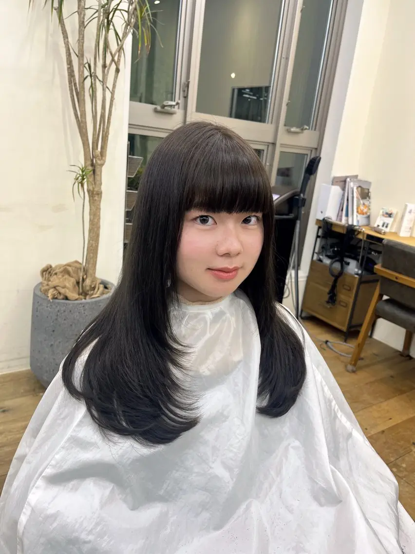 ロング マアヤ/ハイトーン /ハイレイヤーのヘアスタイル