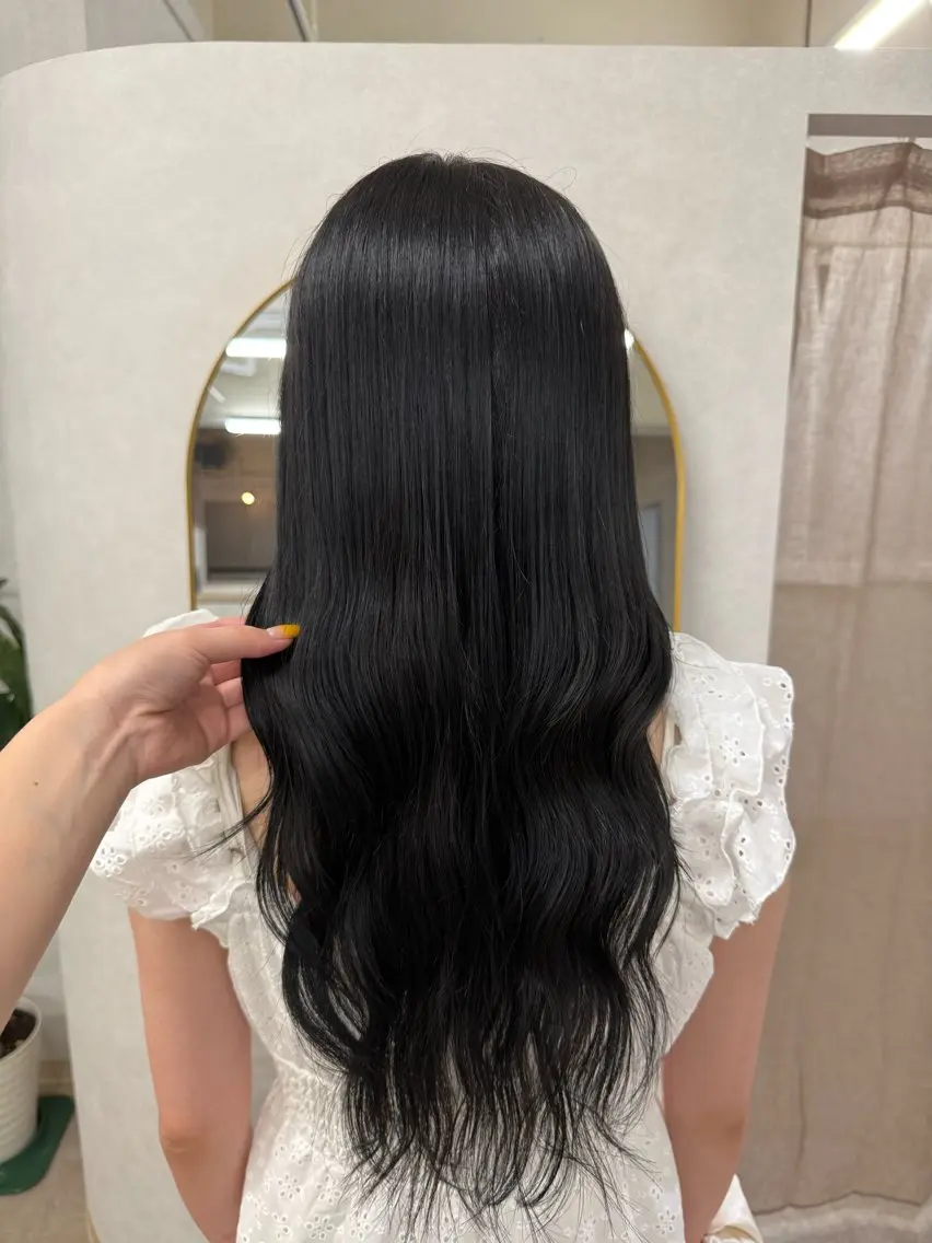 ロング カラー ヘアカラー 炭屋 波音のヘアスタイル