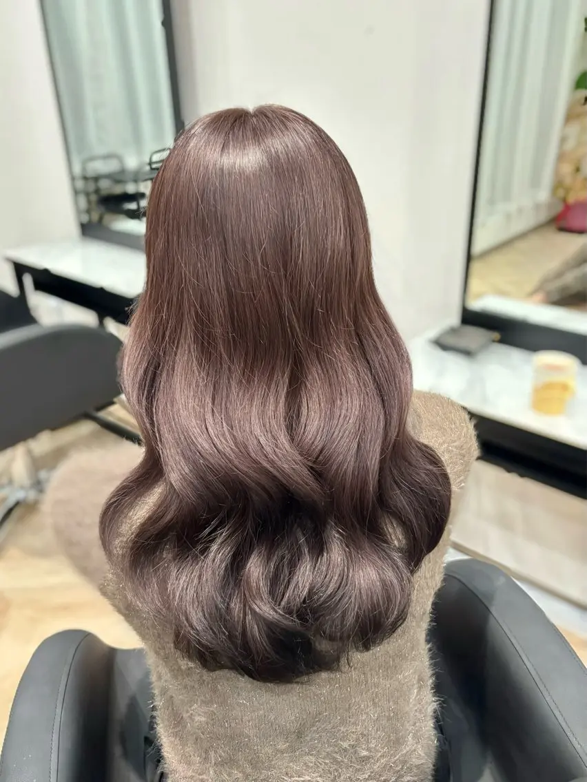 ロング カラー グレージュ ラベンダーカラー ラベンダーグレージュ ラベンダーグレー カット ヘアカラー トリートメント 𝒎𝒐𝒆🩰 名駅/ヘアメ/暖色♡のヘアスタイル