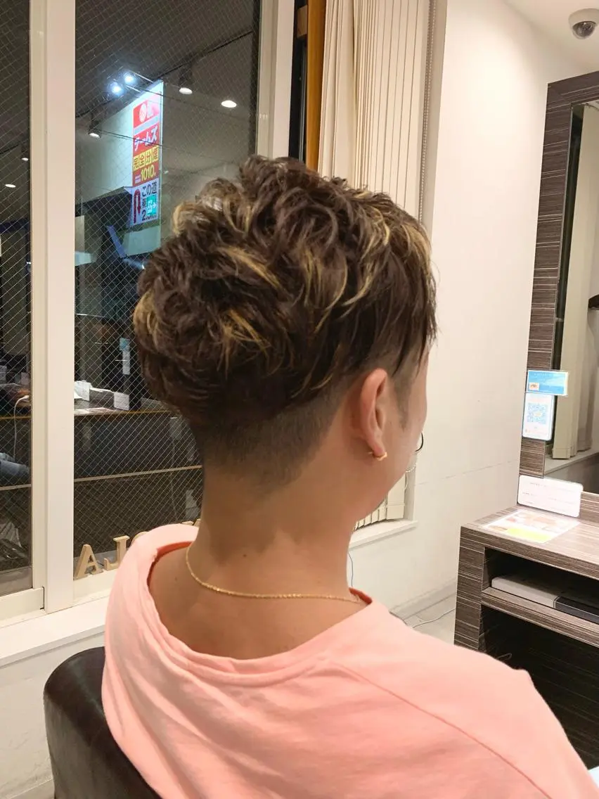 【👦🏼メンズ限定👦🏼】ハイライト(ブリーチ) + カラー + 2ステップトリートメント + ショートスパの写真