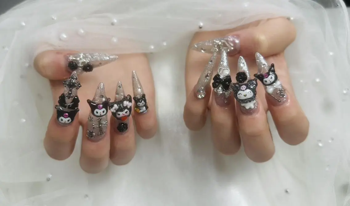 ネイル ハンドネイル Bijou Nails 有真のネイルデザイン