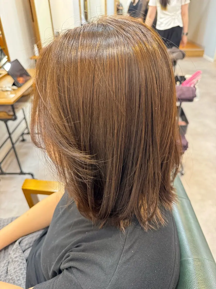 ミディアム カラー lore umeのヘアスタイル