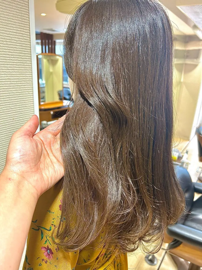 ロング カラー カット ヘアカラー トリートメント チーフデザイナー 若林　麻衣のヘアスタイル