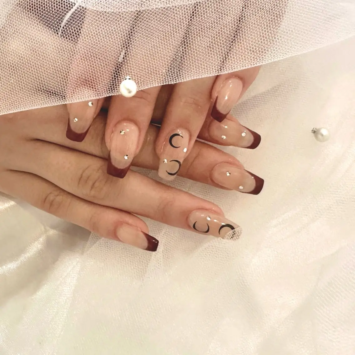 ネイル ハンドネイル ハンドケア sara : salon ELVIのネイルデザイン