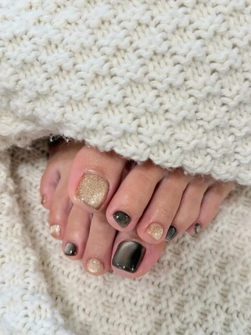 ネイル ブラウン フットネイル マグネットネイル フットネイル miel nailのネイルデザイン