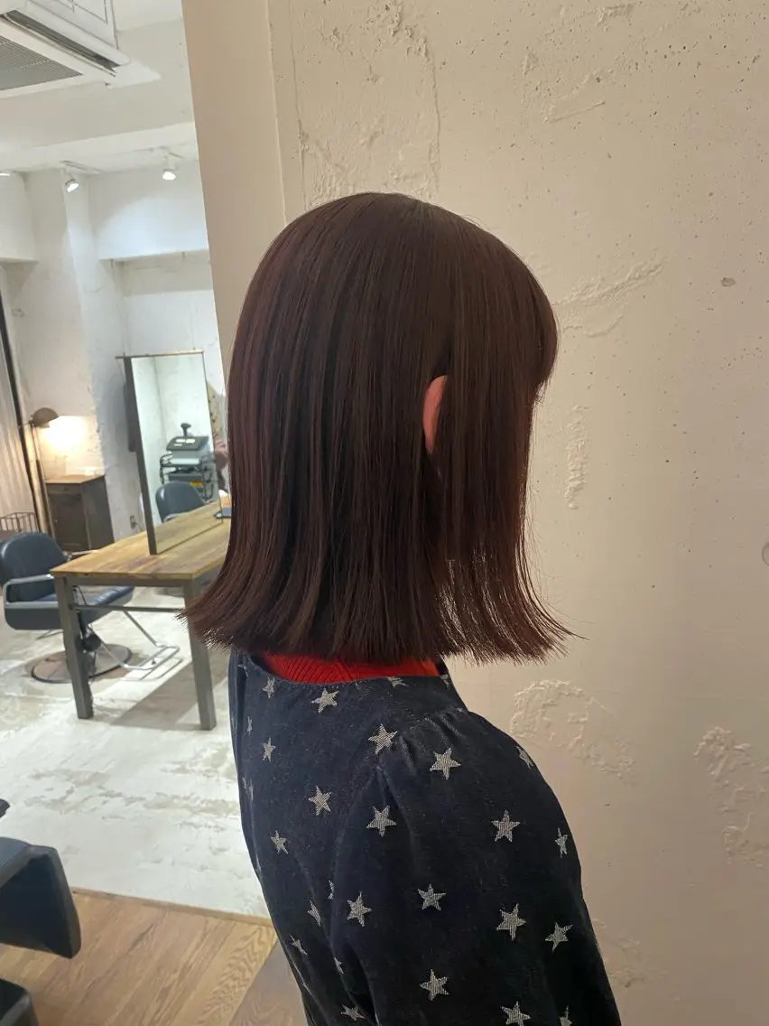 ミディアム ボブ 外ハネヘア 関 桃萌果のヘアスタイル