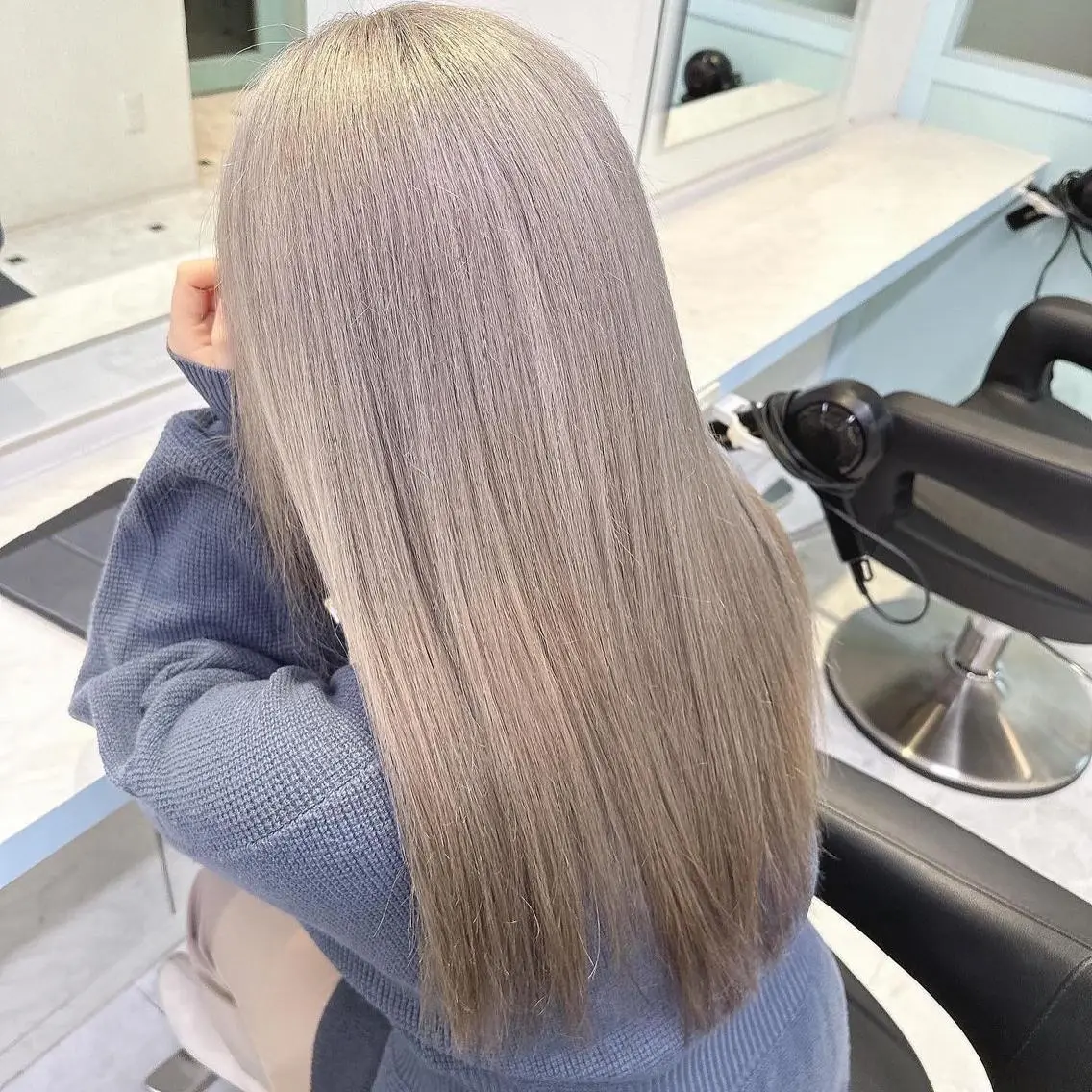 ロング カラー ヘアカラー トリートメント ヘアセット 🪄池袋ハイトーン 🪄ブリーチカラーのヘアスタイル
