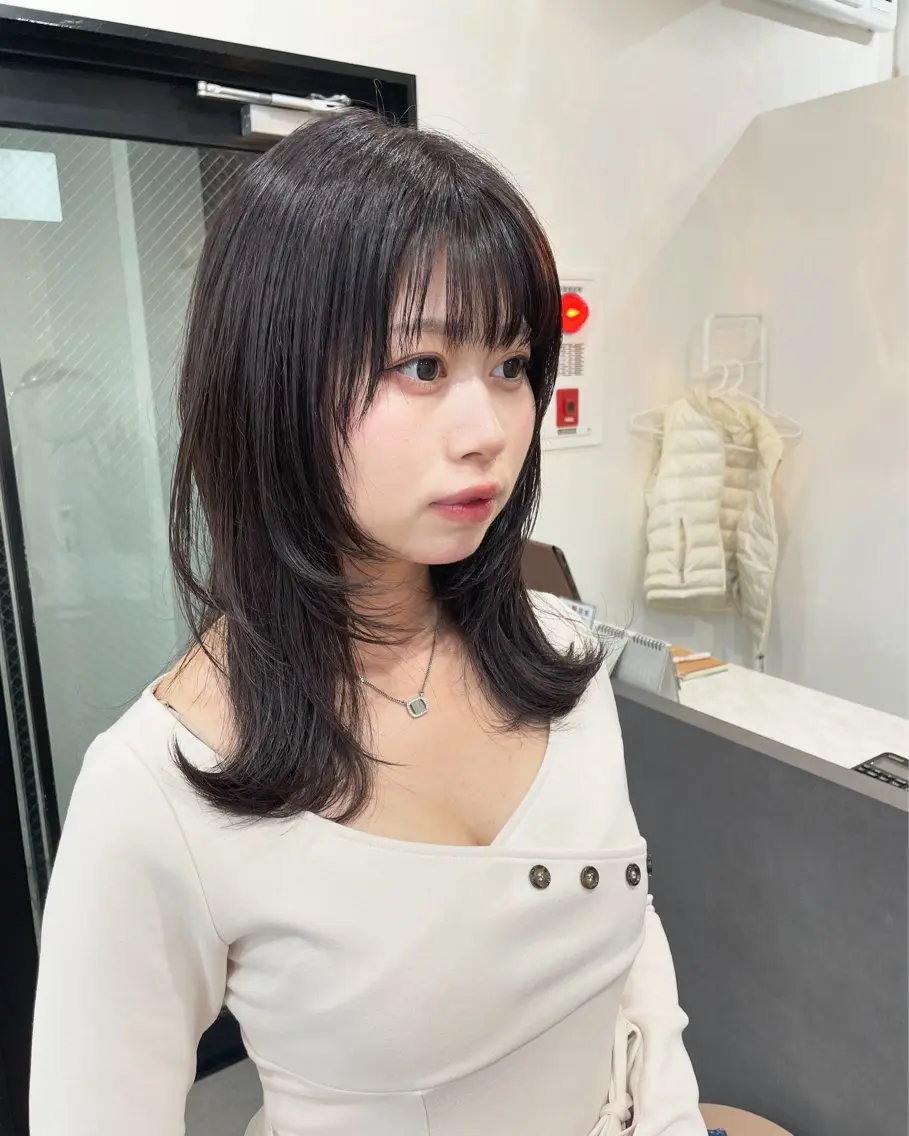 セミロング カラー ヘアカラー トリートメント uru" すずきさゆりのヘアスタイル