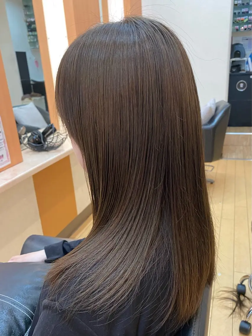 サラツヤ美髪に🌟カット+ファイバープレックス縮毛矯正+トリートメント🌟の写真