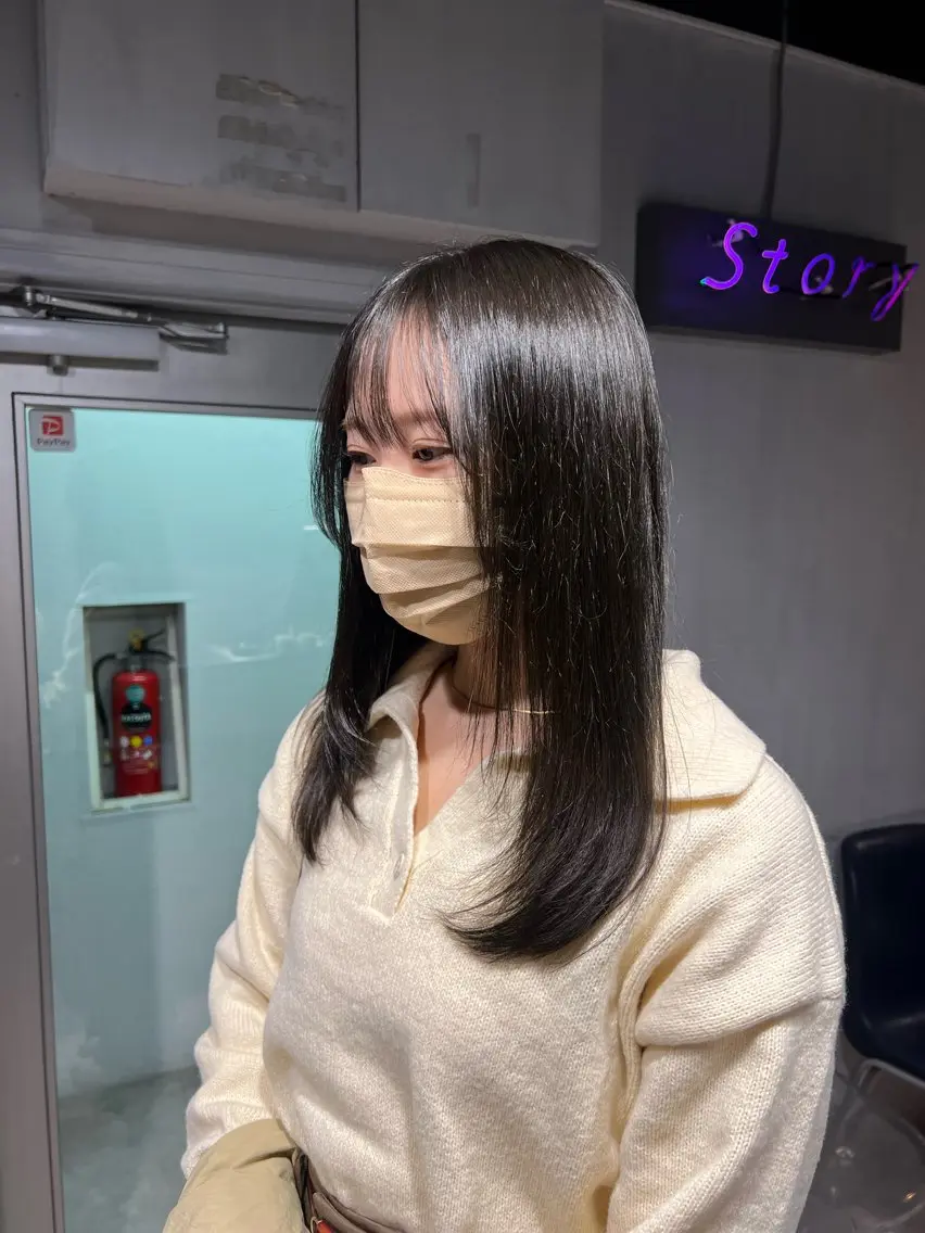 セミロング カラー カット ヘアカラー NANAMI🩵 大人可愛い韓国ヘアのヘアスタイル
