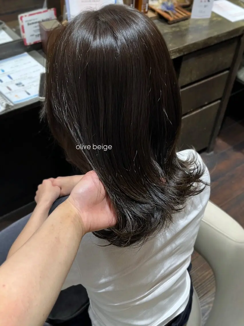 ミディアム カット ヘアカラー 小林蕗湖/ カット・カラー✨のヘアスタイル