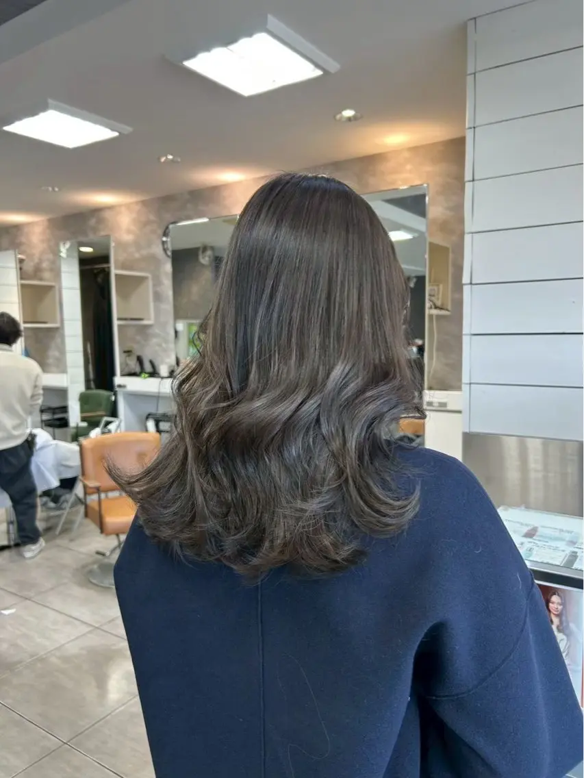 カラー 🌟艶カラー🌟 石中葵のヘアスタイル