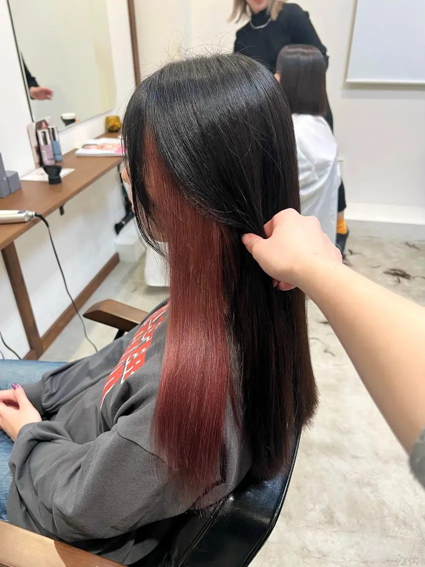 ロング カラー ブリーチ インナーカラー ピンクカラー ヘアカラー トリートメント Ami ケアブリーチ/表参道のヘアスタイル