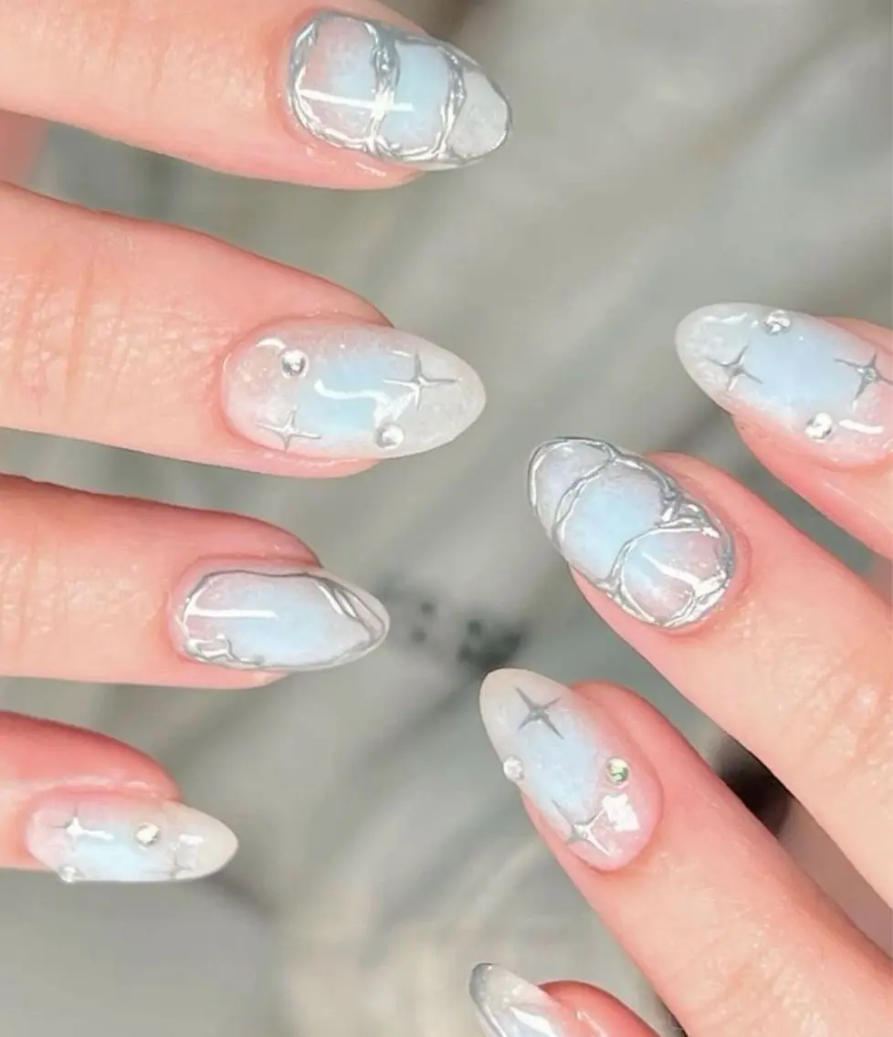 ネイル フレンチネイル キラキラネイル マグネットネイル ミラーネイル ニュアンスネイル ハンドネイル Tira Nailのネイルデザイン
