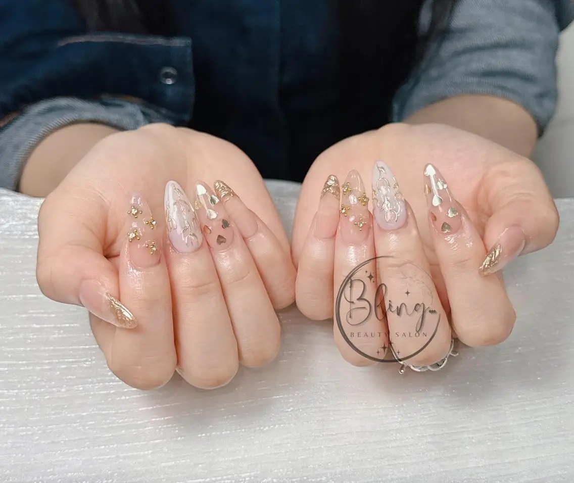 ロング 韓国風ヘア ハンドネイル Bling Salonのネイルデザイン