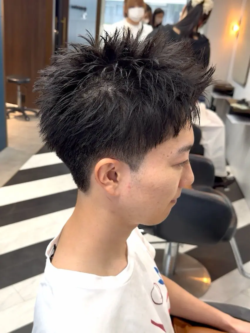 ショート カラー パーマ ヘアアレンジ メンズ 伊藤 陸のヘアスタイル