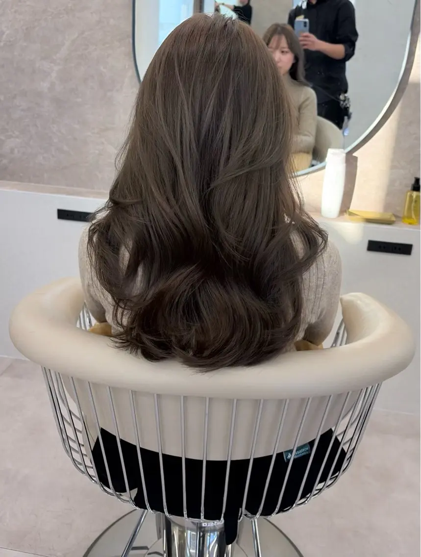 カラー ヘアカラー 宮本 陽音のヘアスタイル