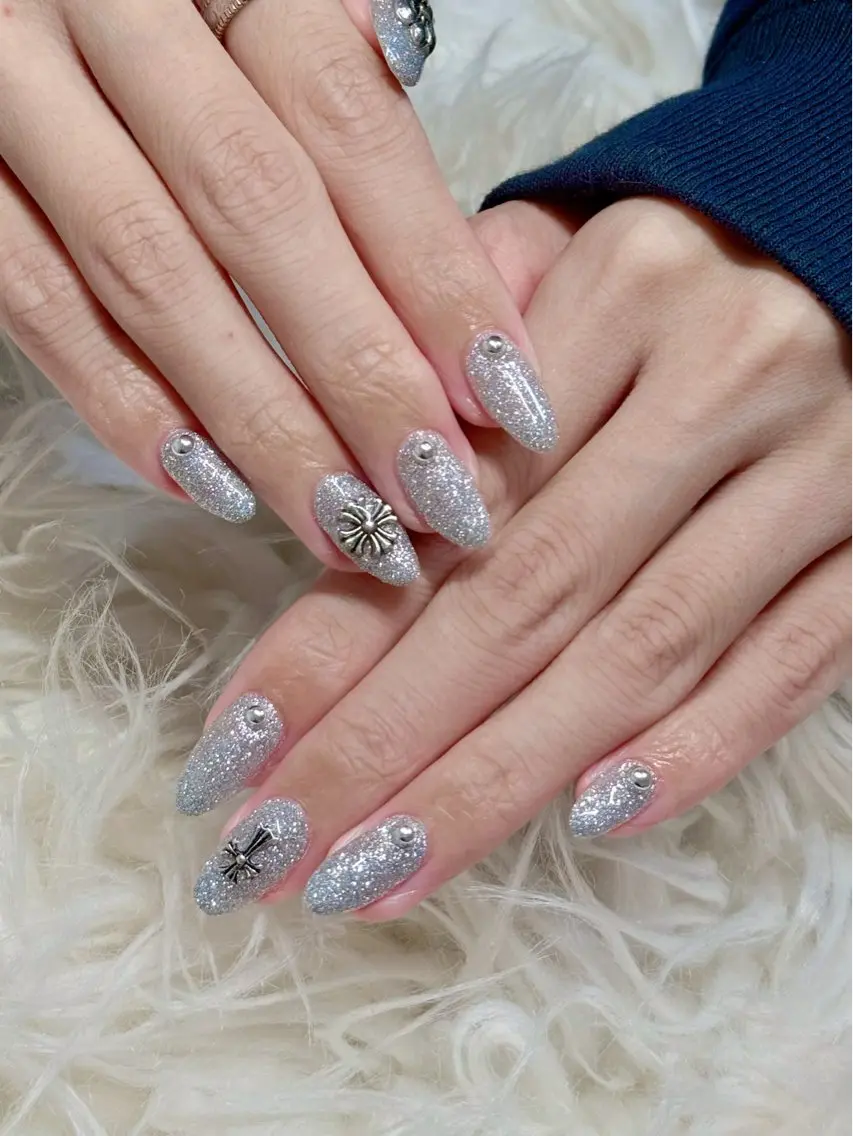 10本長さだしワンカラー💗パーツ追加可能💎✨の写真