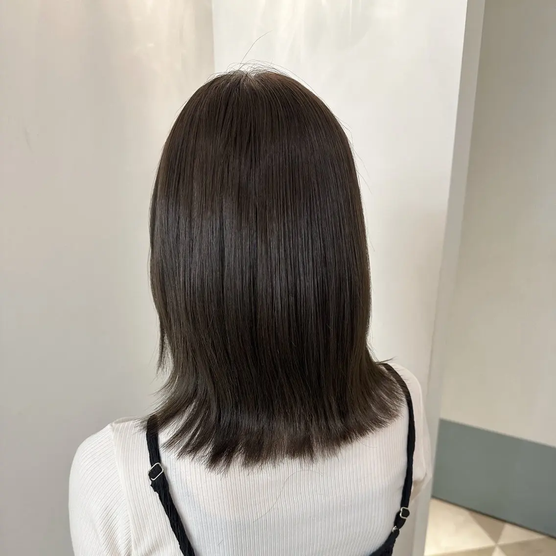 セミロング カラー パーマ 縮毛矯正 安丸 結夏のヘアスタイル