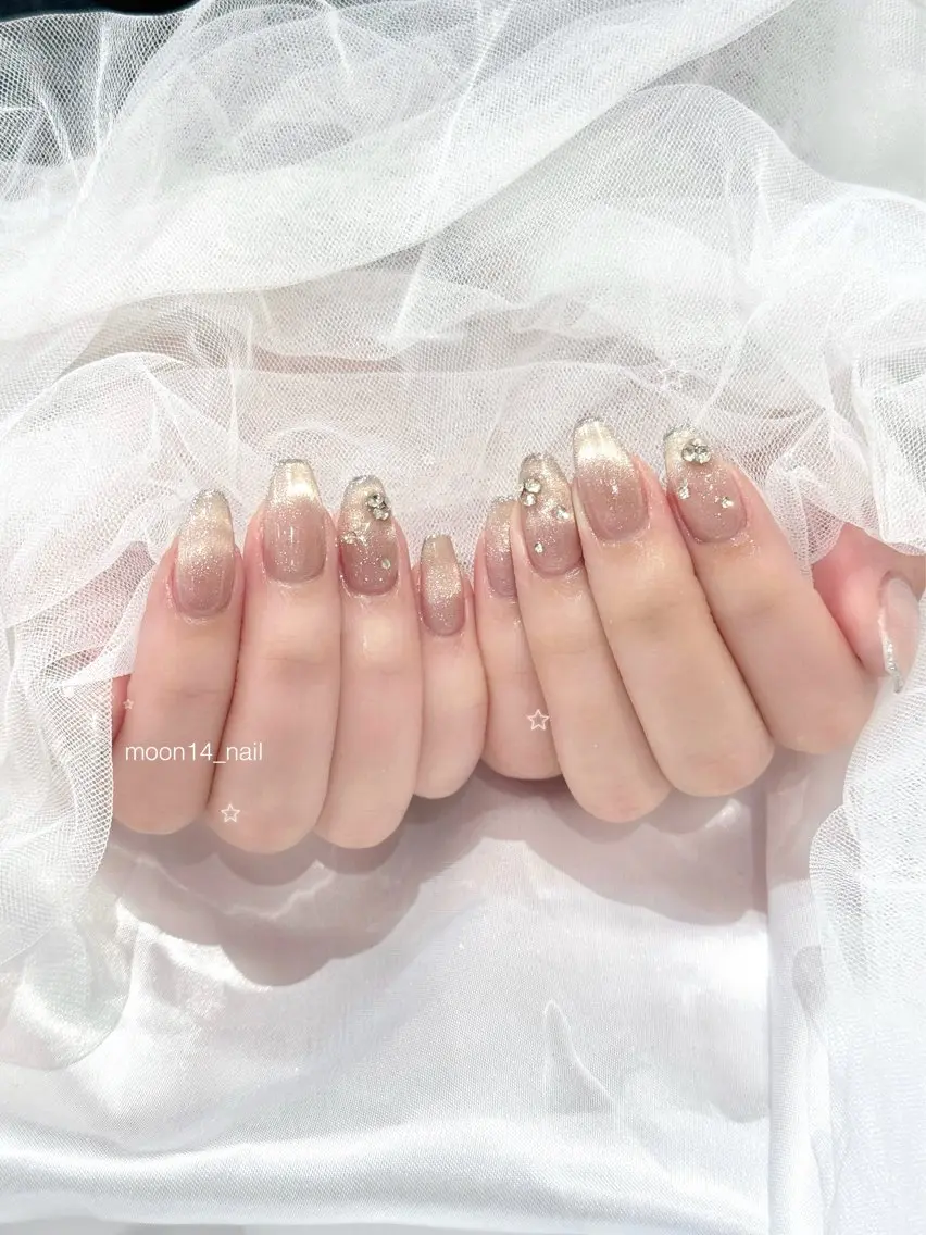 ネイル フレンチネイル ジェルネイル キラキラネイル マグネットネイル マグネットフレンチ ハンドネイル natsuki 💫のネイルデザイン