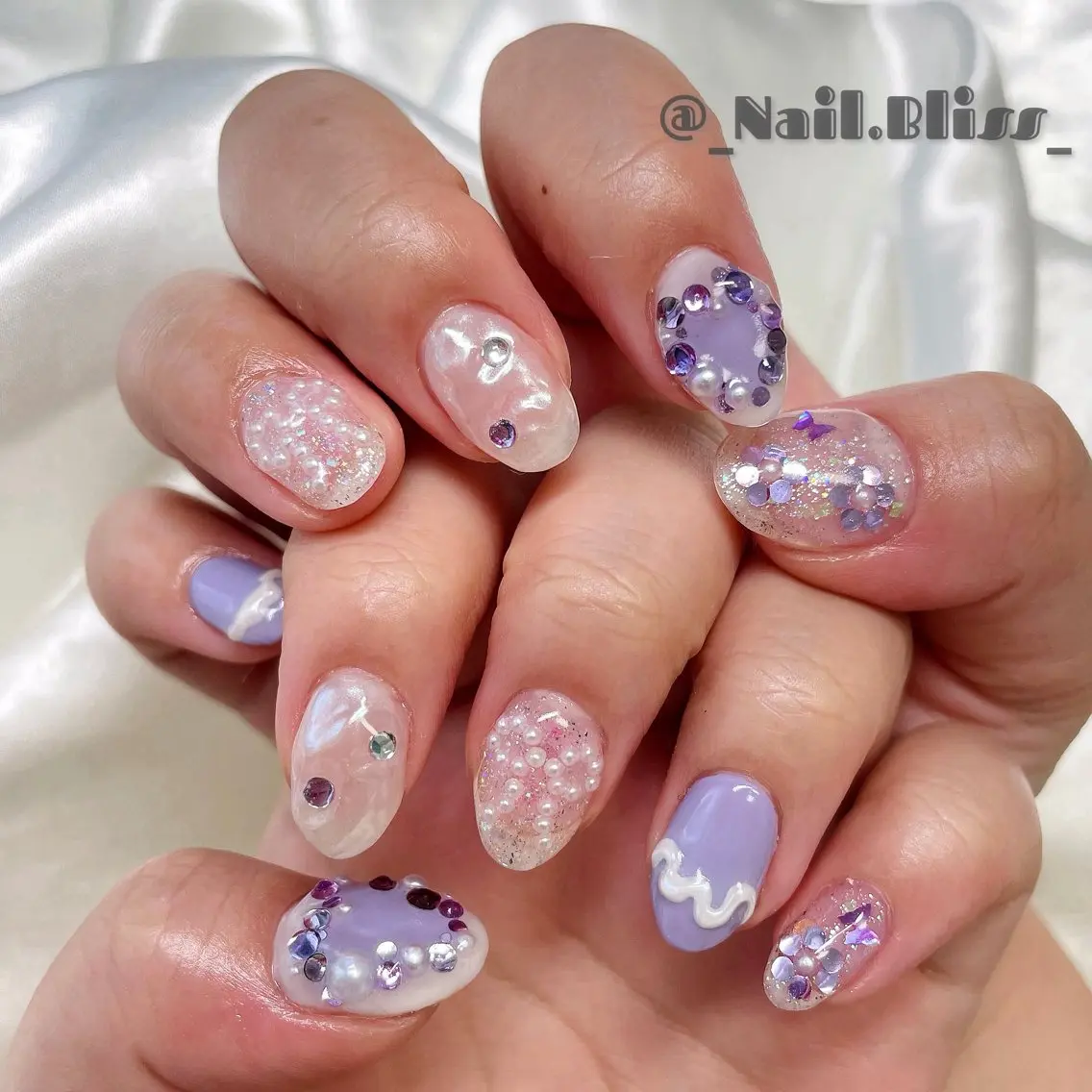 ネイル オーロラネイル ハート ぷっくりネイル リボン ハンドネイル NAIL BLISSのネイルデザイン