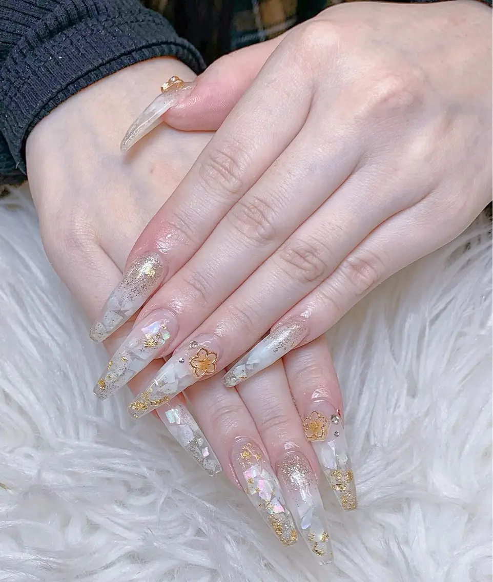 ネイル アートネイル オーロラネイル チークネイル 長さ出し フットネイル Miya _nailのネイルデザイン