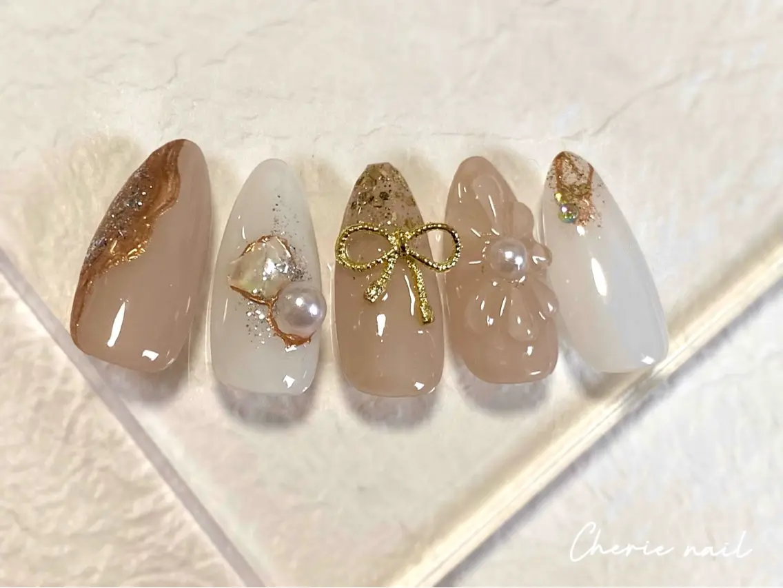 ネイル 成人式 フラワーネイル ジェルネイル ミラーネイル ぷっくりネイル ハンドネイル Cherienail yunaのネイルデザイン