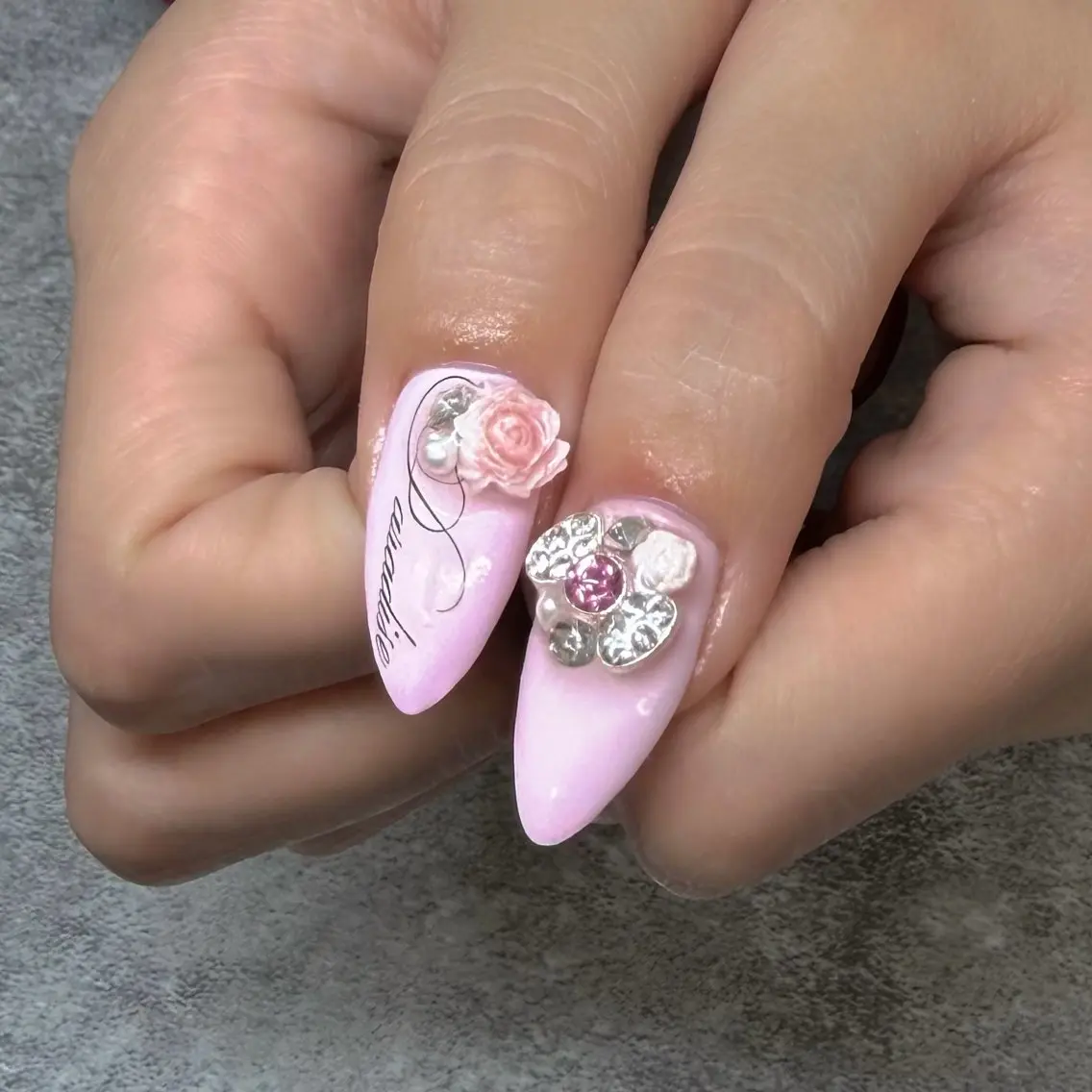ネイル ハンドネイル cocoro🖤 y2k/個性派ネイルのネイルデザイン