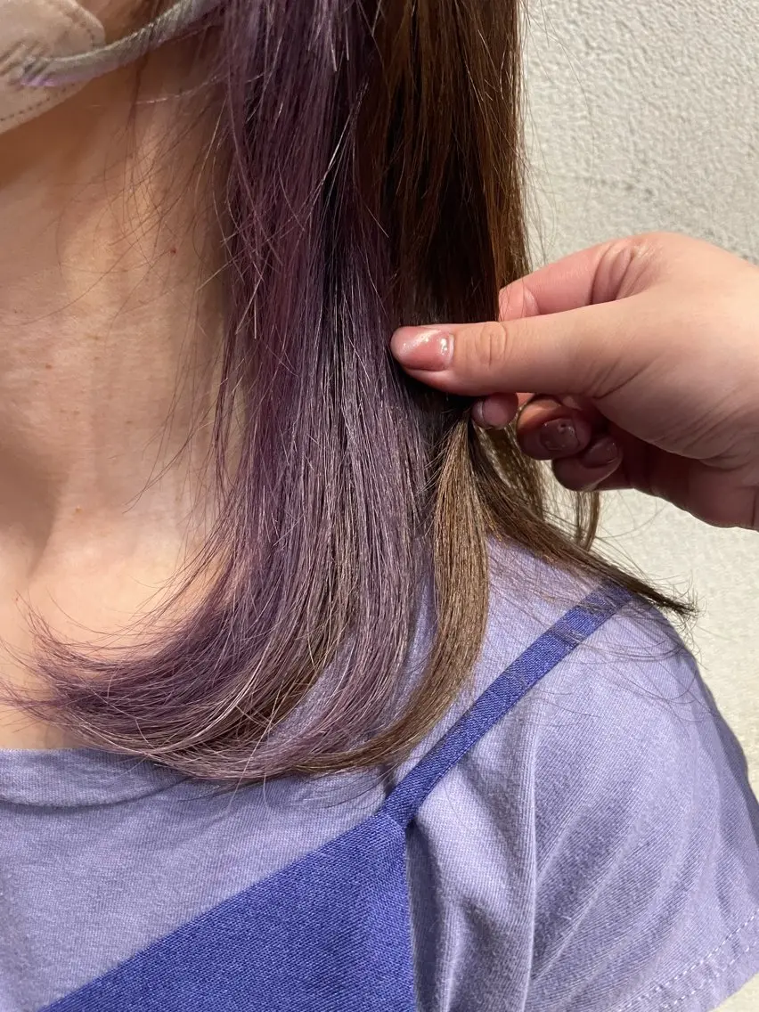 セミロング カラー ピンクカラー バイオレットカラー 大塚 友茉のヘアスタイル