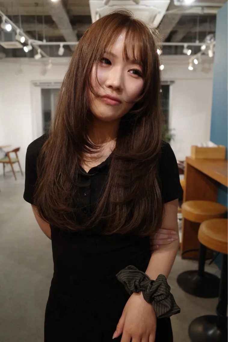 ロング カラー 池田 柑美のヘアスタイル