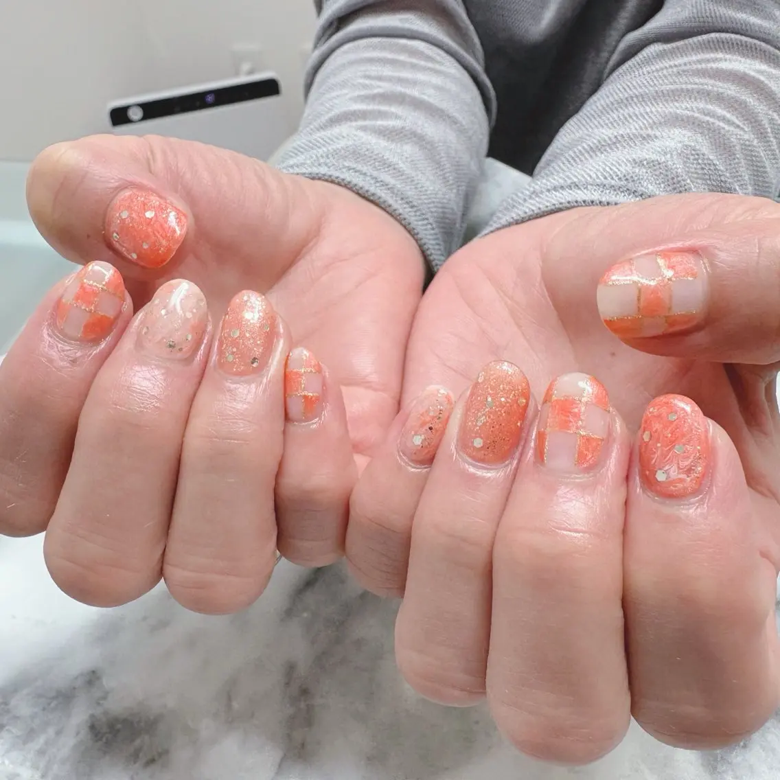 ネイル オレンジ ハンドネイル ネイルサロン KURIKINDIのネイルデザイン