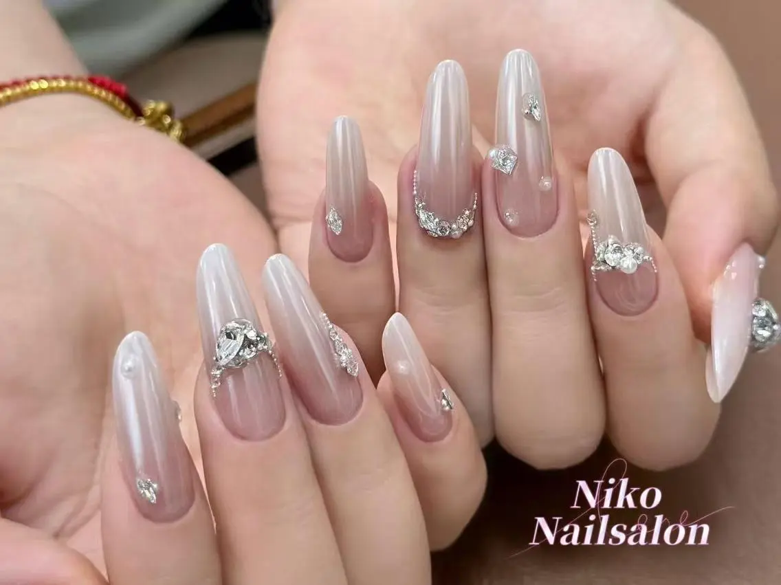 ネイル 長さ出し フットネイル フレンチネイル ジェルネイル ガラスフレンチ Nikoネイルサロン 本八幡店のネイルデザイン