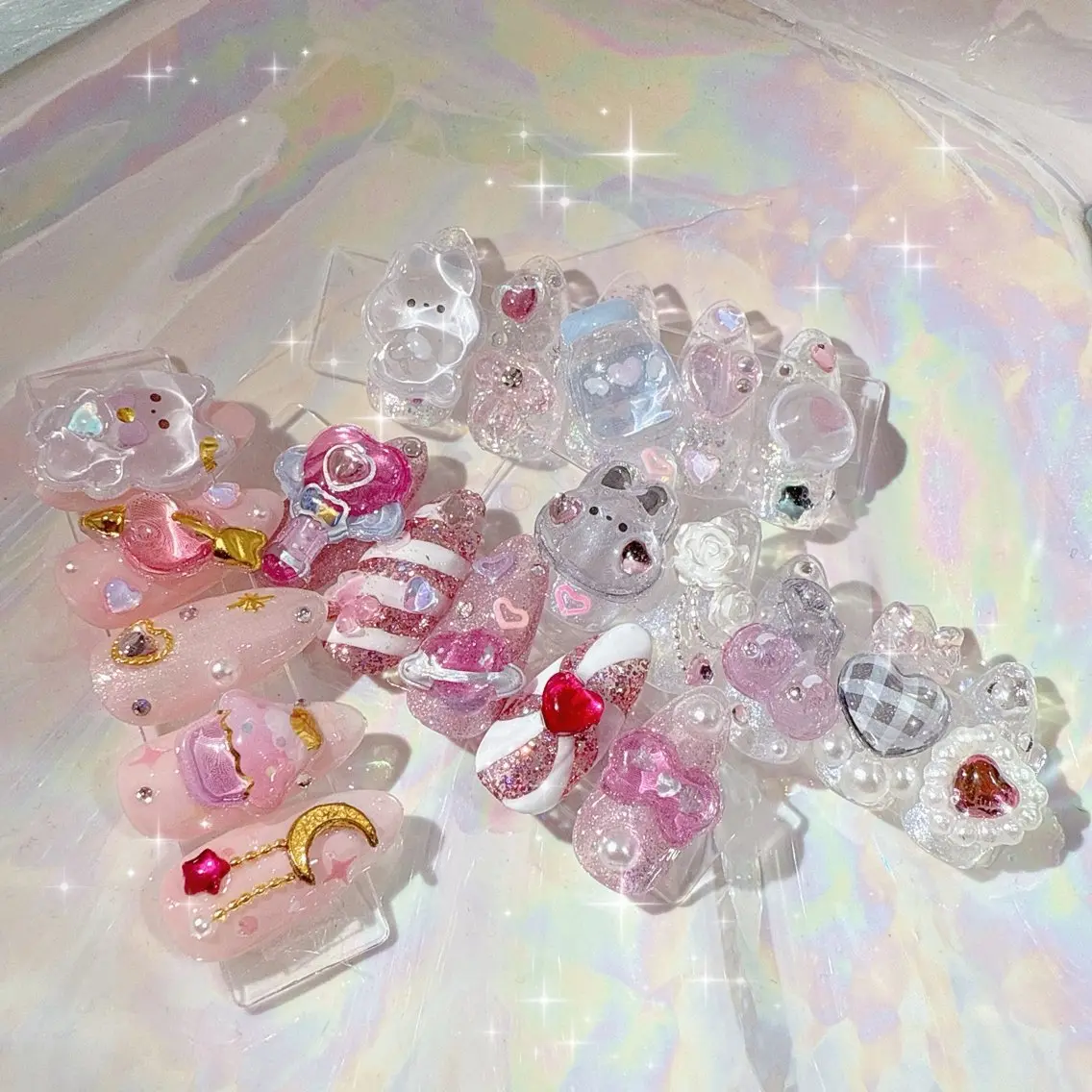 【自爪7980】【Instagramで話題】ボンボンドロップ♡ネイルうるツヤ最旬✨【フルオーダーOK】の写真