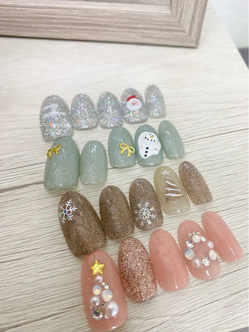 ネイル 冬ネイル クリスマス 🫧RaLa ⭐︎AYAKA🫧のネイルデザイン