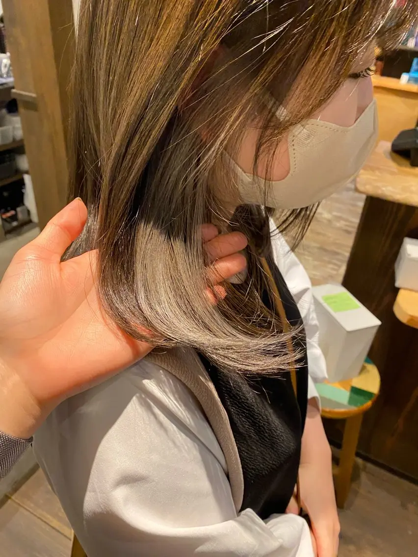 ミディアム カラー ベージュカラー グレージュ シルバー 【novem】 Miyukiのヘアスタイル