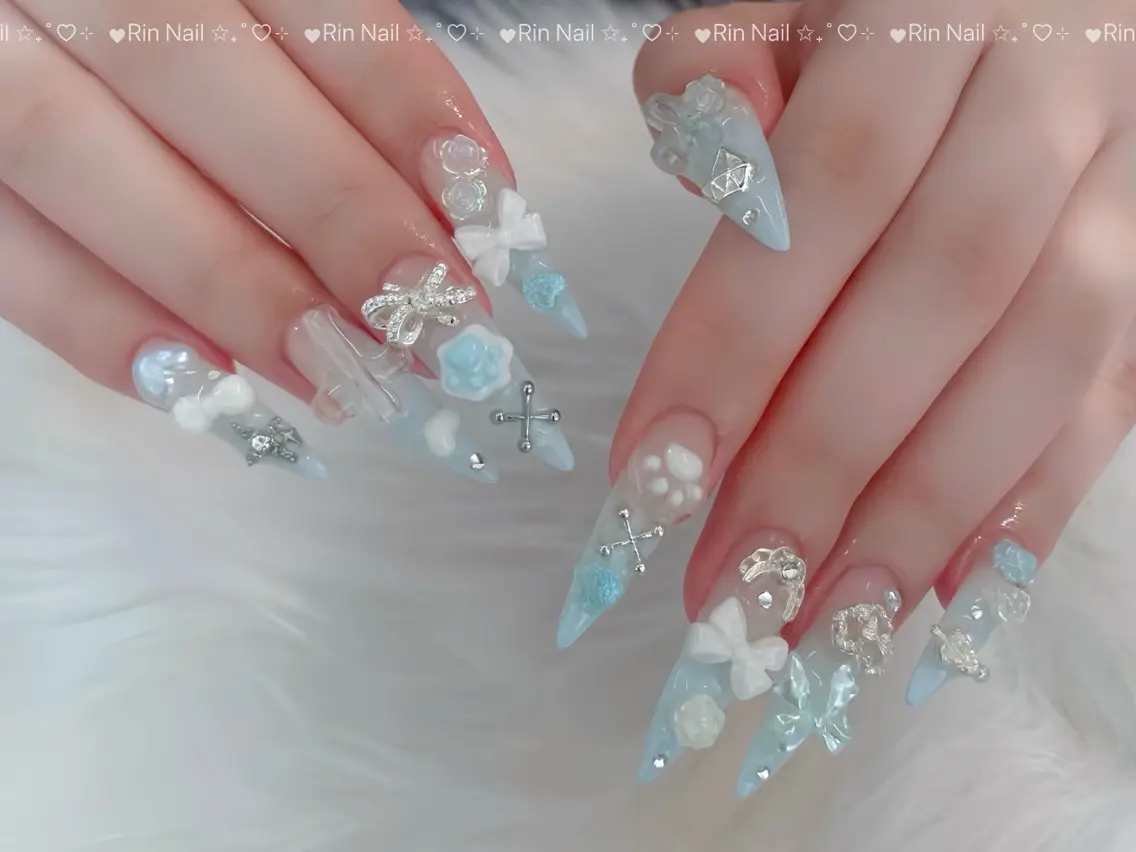 ネイル オーロラネイル ブルー フットネイル ジェルネイル 氷ネイル・うるうるネイル ハンドネイル Rin Nail 新大久保店のネイルデザイン