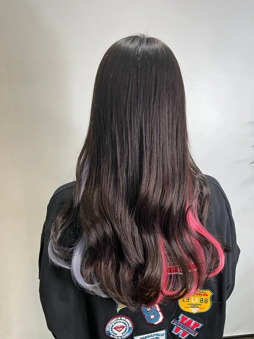 セミロング 野村 奈里亜のヘアスタイル