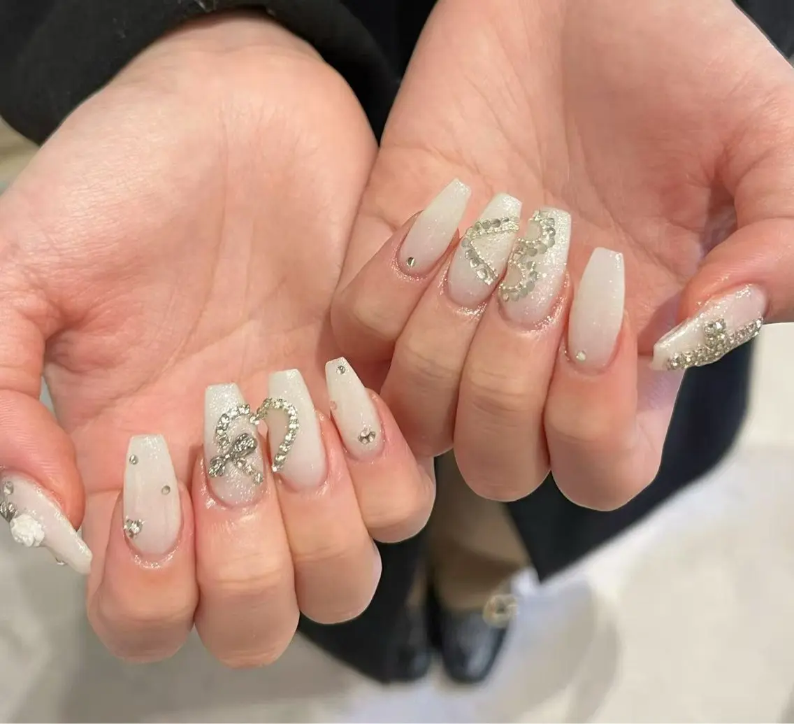 ネイル ハンドネイル 🎀kira 長さだし💗モチ最高のネイルデザイン