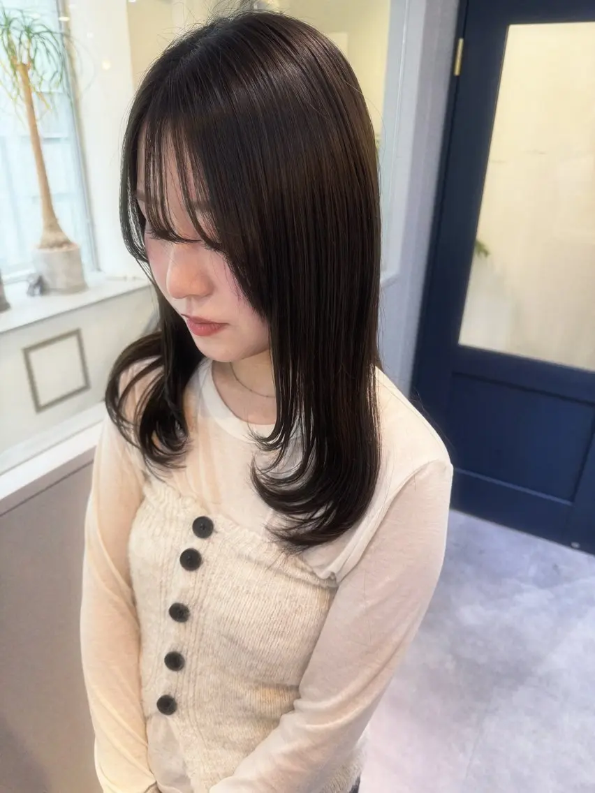 ミディアム 顔まわりレイヤー 顔周りカット レイヤーカット カット ヘアカラー トリートメント 西梅田/似合わせ🐰 Himeka♡のヘアスタイル
