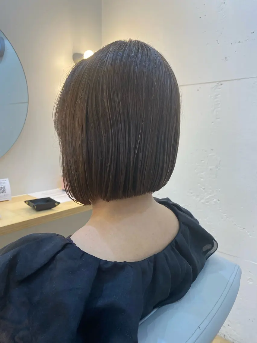 ミディアム カット 艶カラー／ストレート かとうゆうき🍯のヘアスタイル