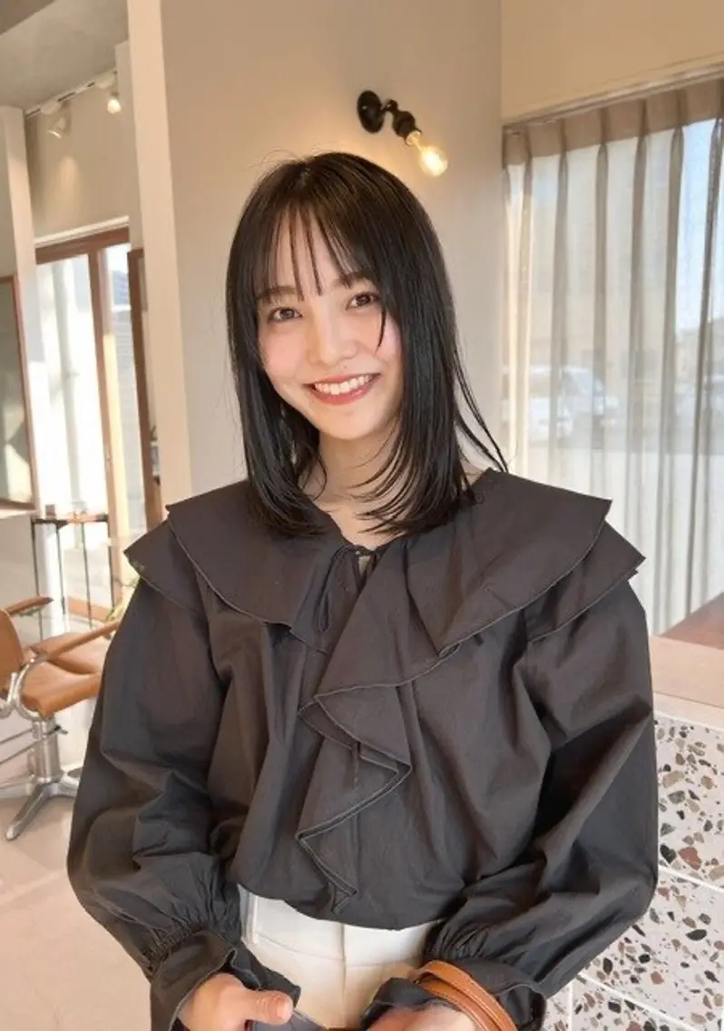 ミディアム カラー パーマ🌀/縮毛🪡 透明感カラー🧊のヘアスタイル
