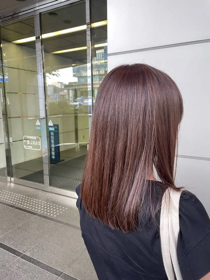 ミディアム カラー 佐藤 幸菜のヘアスタイル