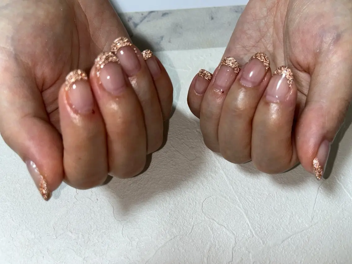 ネイル オーロラネイル フラッシュネイル フットネイル フレンチネイル ジェルネイル kiki nail たまプラーザのネイルデザイン