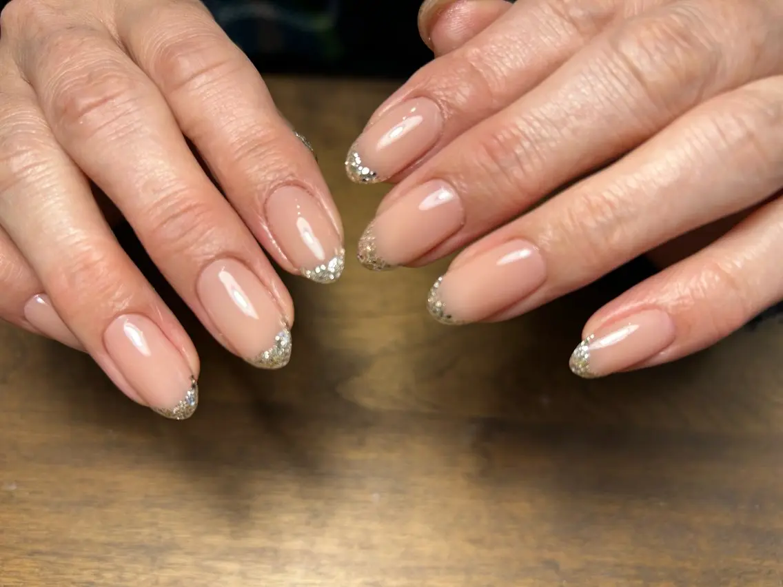 ネイル ハンドネイル poli nailsのネイルデザイン