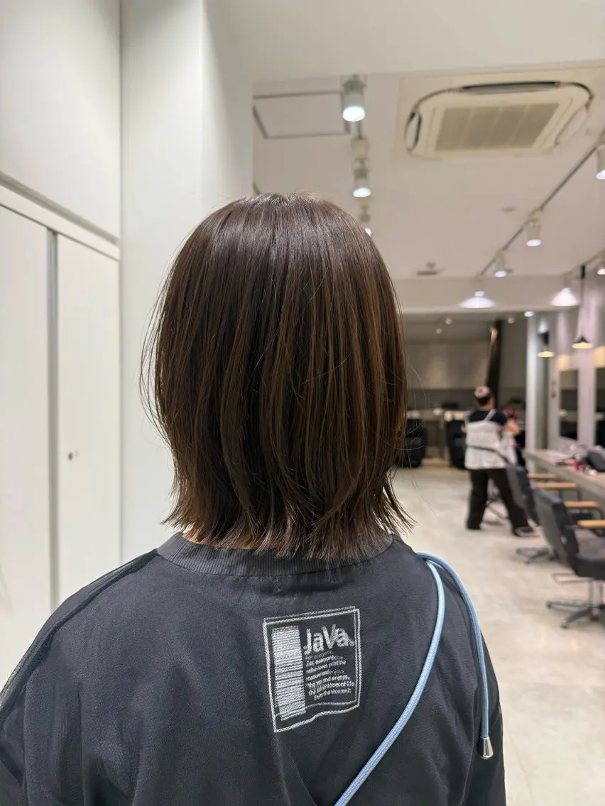 ミディアム カット 佐藤 萌のヘアスタイル