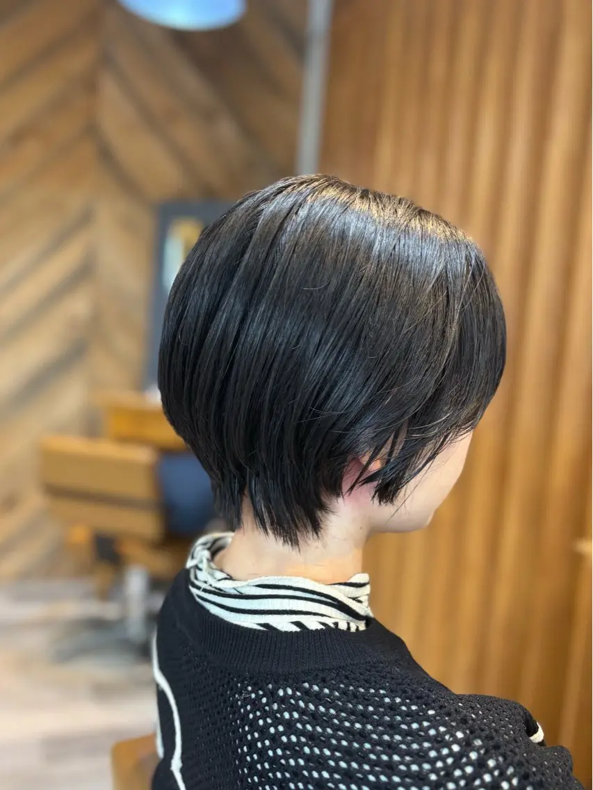 ショート ショートヘア カット 岡本樹一 🍁のヘアスタイル