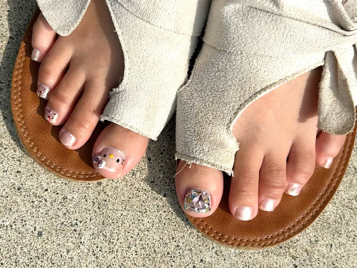 ネイル フットネイル 頑張る女性の味方✴︎ M.i　nail ♡のネイルデザイン