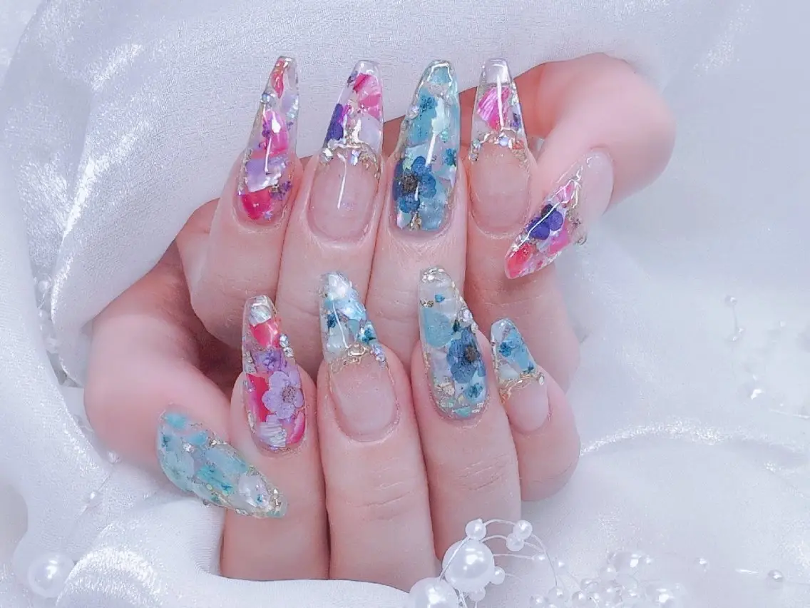 ネイル 長さ出し ジェルネイル キラキラネイル ラメ(グリッター) ニュアンスネイル Chouette Nailのネイルデザイン